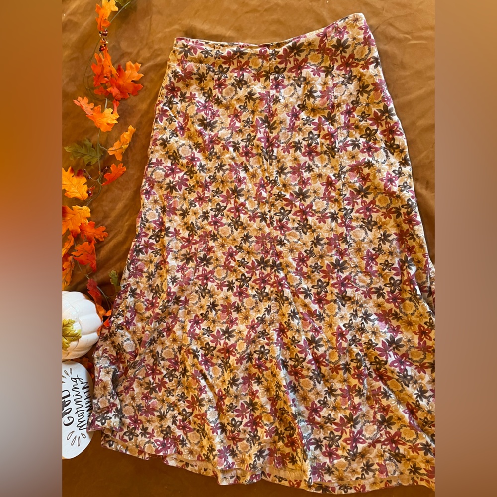 Vintage Floral Midi skirt